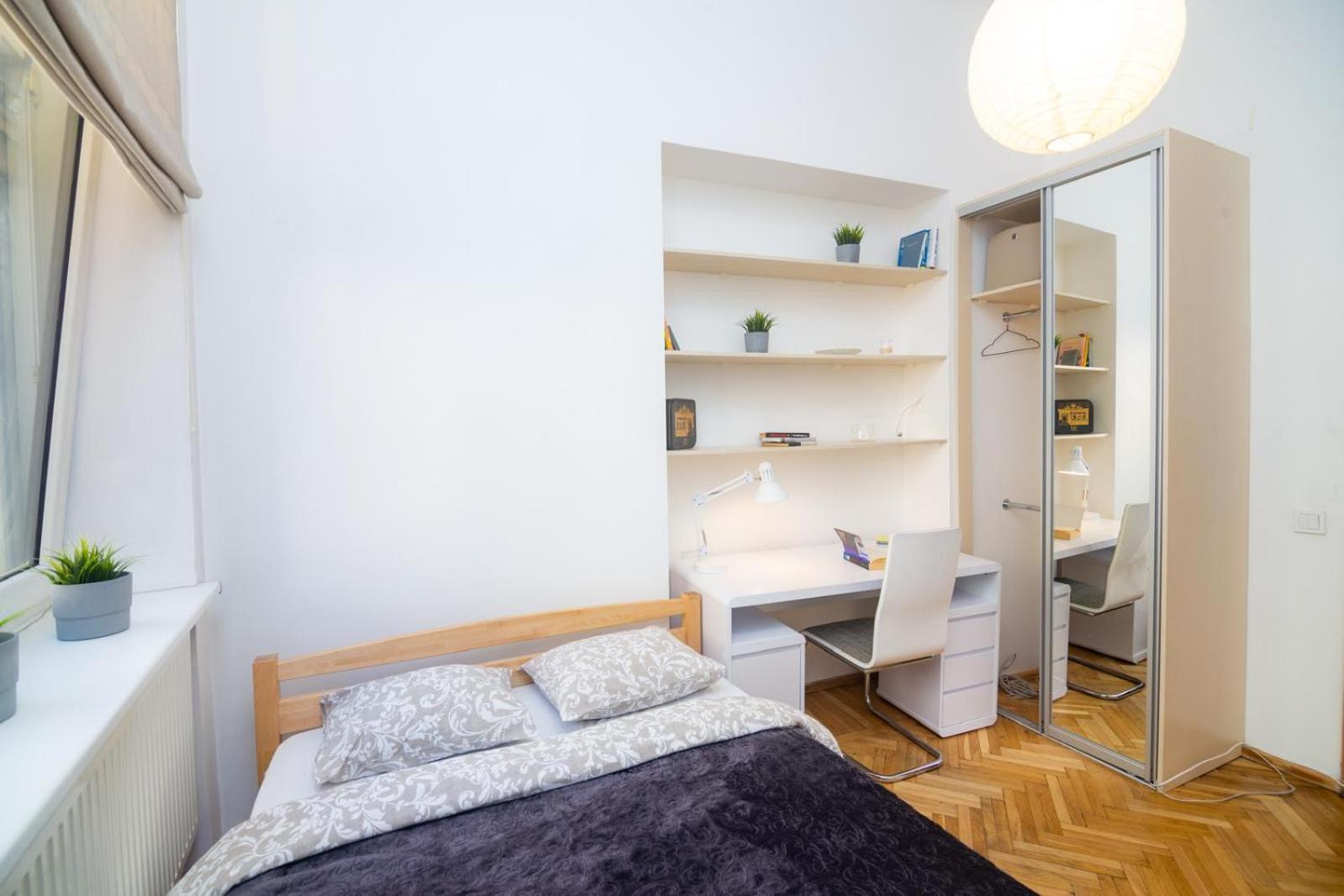 Dzīvoklis Spacious Old Town 3 Bedroom Flat