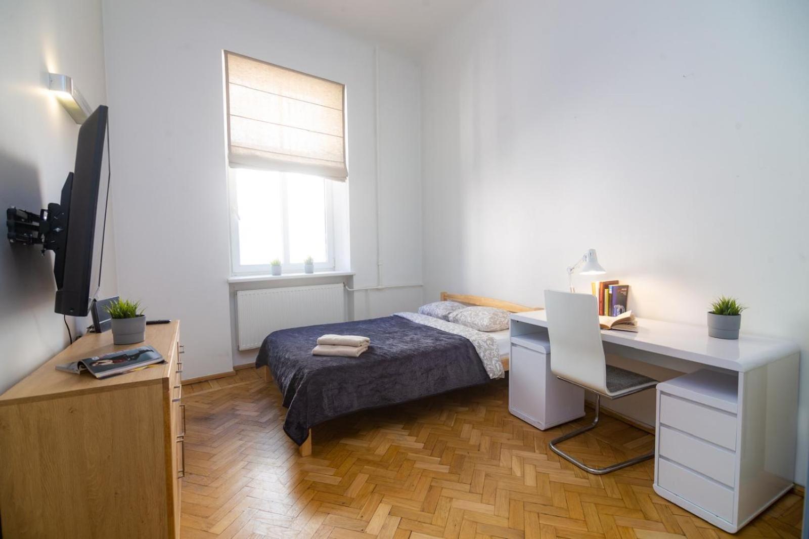 Spacious Old Town 3 Bedroom Flat